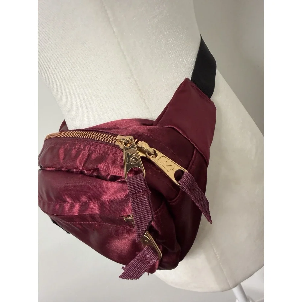 JANSPORT Cherry Wine Satin Fifth Avenue Fanny Pack Rose Gold Zipper Vacation